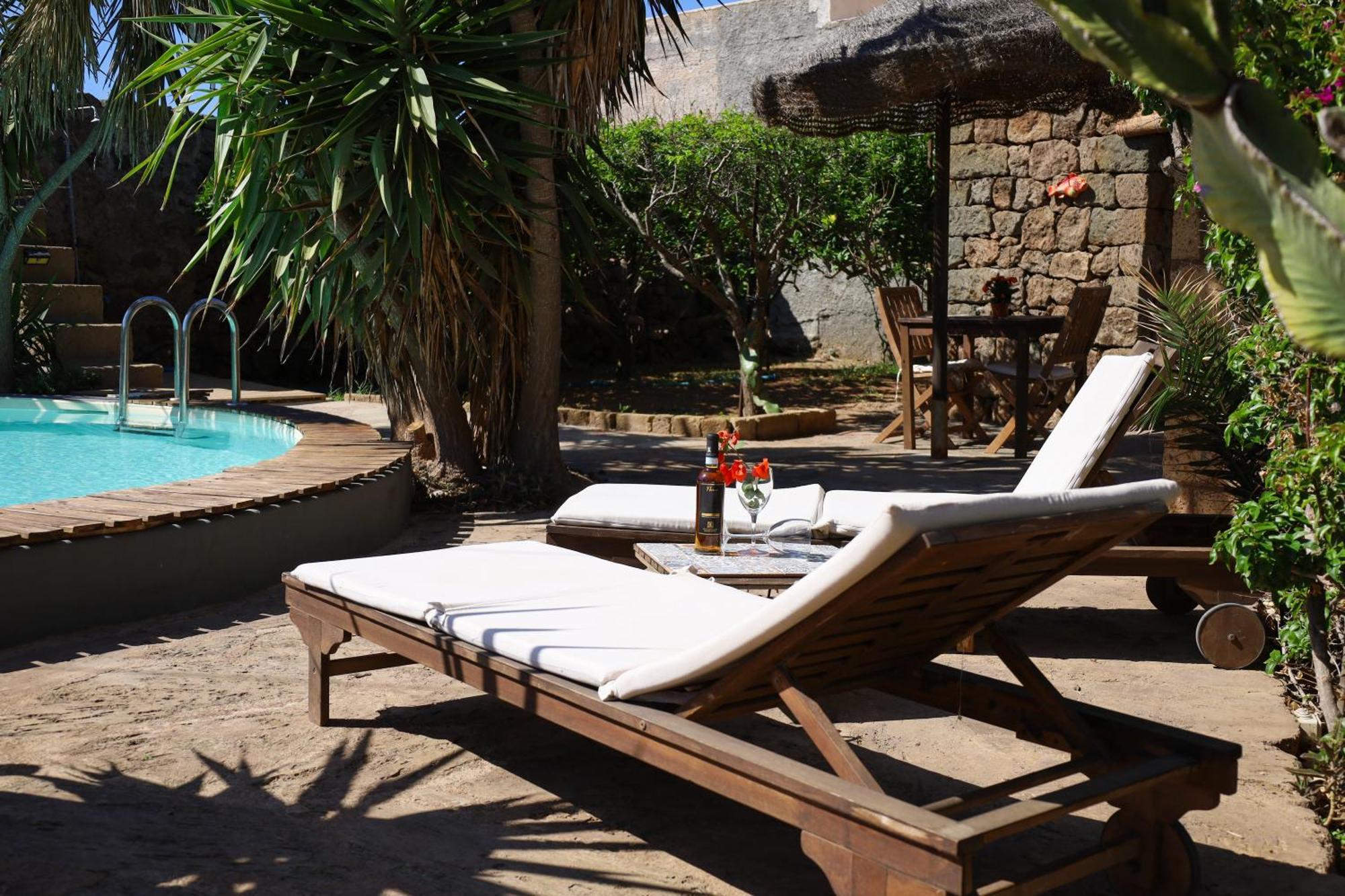 Cactus B&B Le Casette Di Marilena Pantelleria Eksteriør bilde
